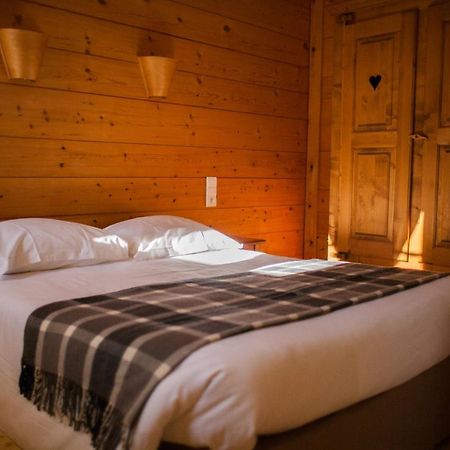 Logis Les Arobiers Hotel Lamoura Eksteriør billede