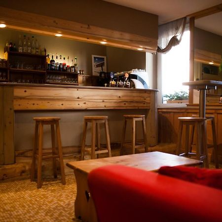 Logis Les Arobiers Hotel Lamoura Eksteriør billede