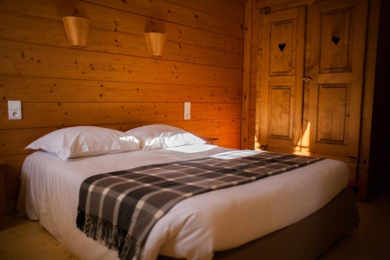 Logis Les Arobiers Hotel Lamoura Eksteriør billede