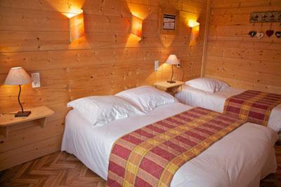 Logis Les Arobiers Hotel Lamoura Eksteriør billede