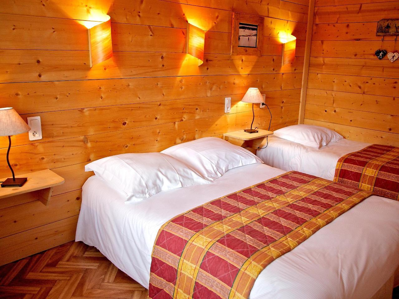 Logis Les Arobiers Hotel Lamoura Eksteriør billede