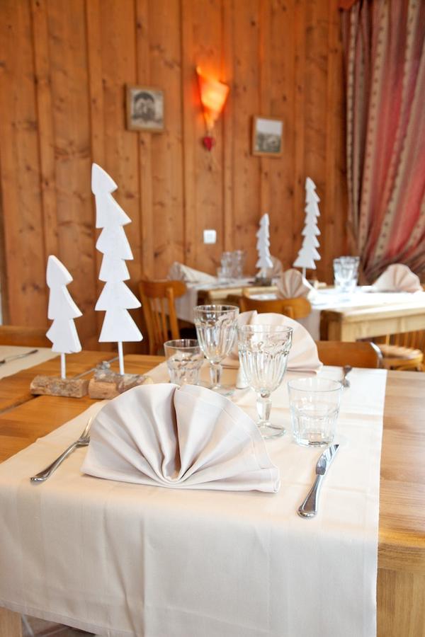 Logis Les Arobiers Hotel Lamoura Eksteriør billede