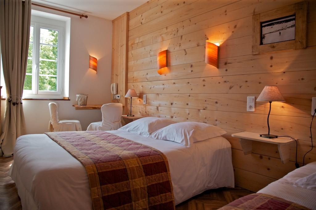 Logis Les Arobiers Hotel Lamoura Eksteriør billede